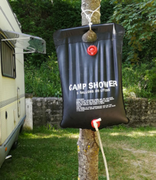 doccia solare da campeggio